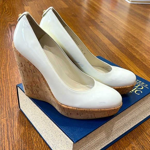 Kate Middleton’s Favorite Stuart Weitzman Wedges - Picture 3 of 15